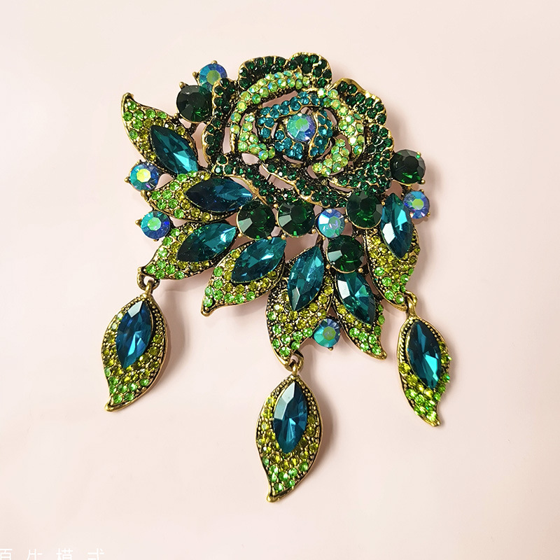 Comprar Broche de flores vintage con diamantes de imitación, decoración de  prendas para mujeres y niñas, broche de flores de lujo, accesorios de boda,  regalos de joyería de moda