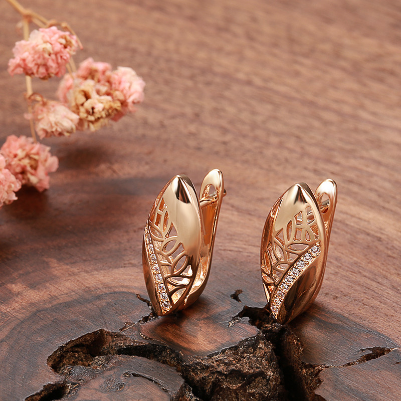 E-shop 1 Paar Hohlblatt-Clip-Ohrringe – für Partys, Hochzeiten & Valentinstag – Funkelnde synthetische Zirkonia-Blatt-Piercing-Ohrringe, Leicht für