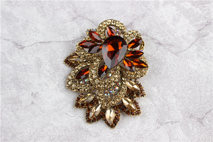 Jewelry, Vintage Brooch Brown Rhinestones Gold Floral Leaves