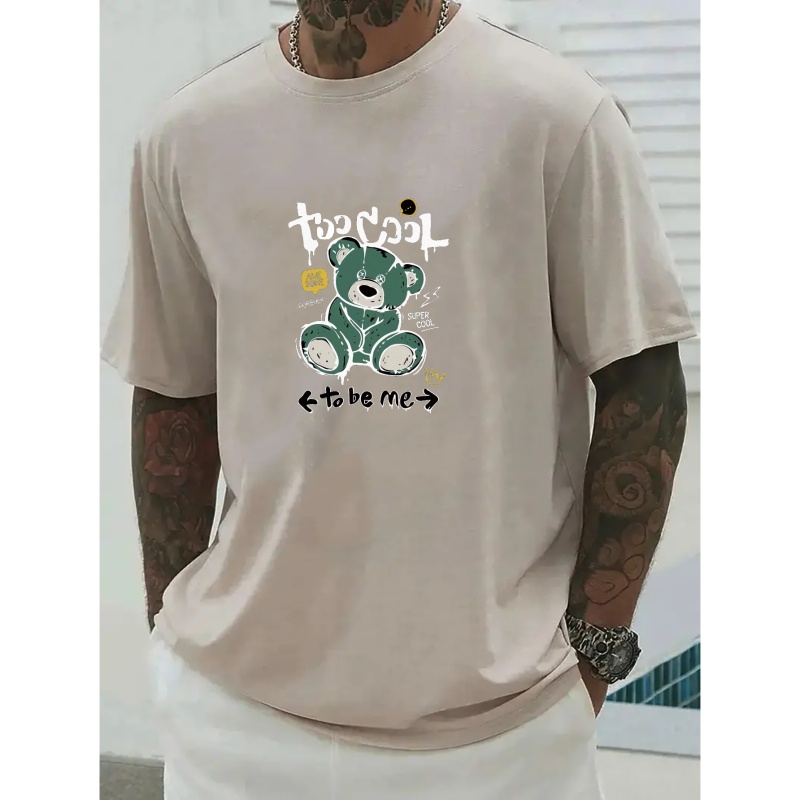 

Cartoon Green Bear & Letter Print Men's T-shirt For Summer Outdoor, Trendy Comfy Male Clothing