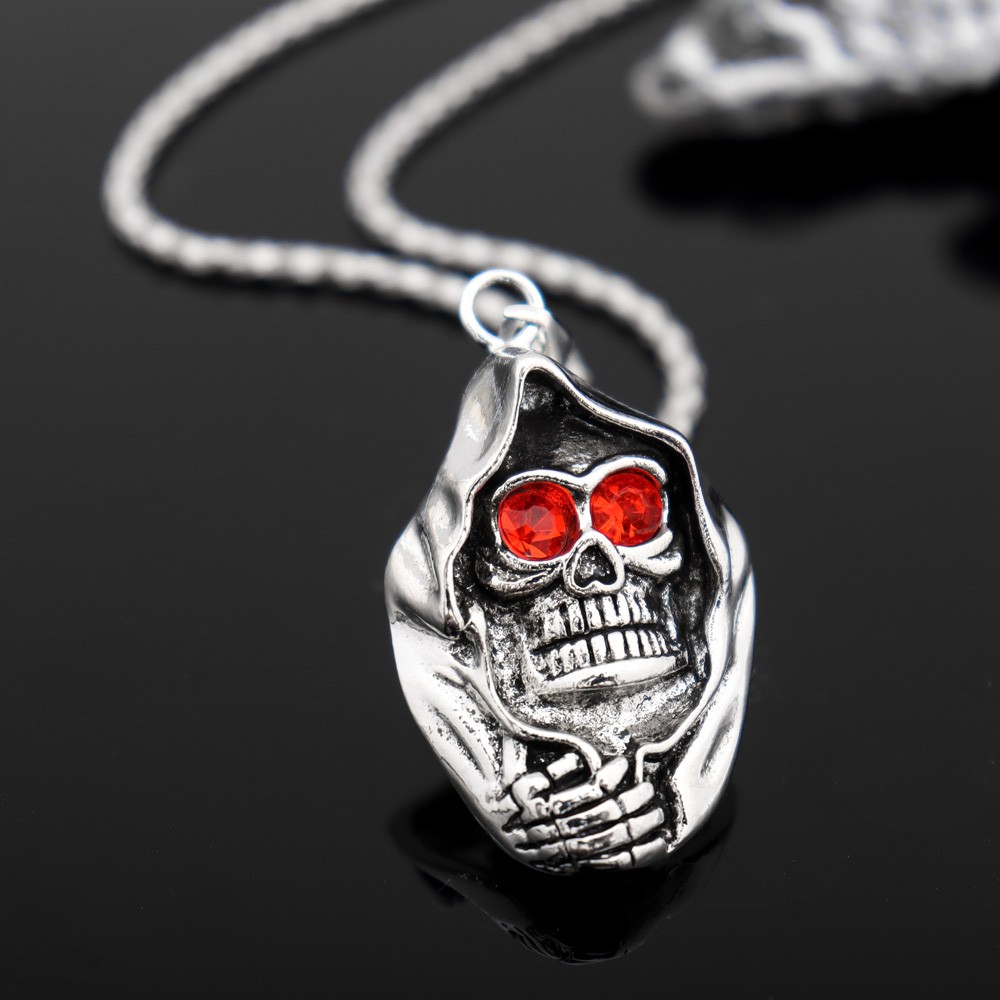 Skull head store necklace