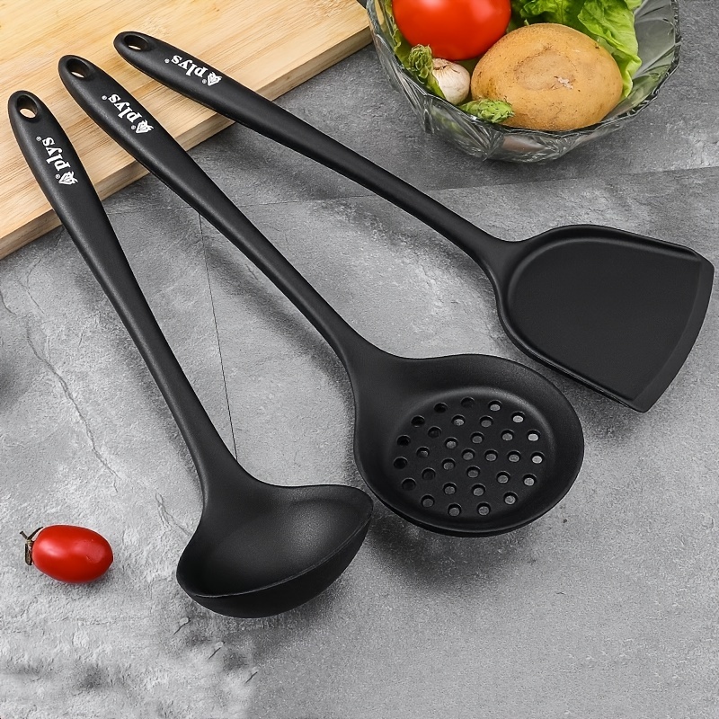 Travelwant Stainless Steel Wok Spatula, Professional Wok Spatula Turner with Heat Resistant Wooden Handle, Kitchen Utensil Cooking Shovel Scoop Ladle