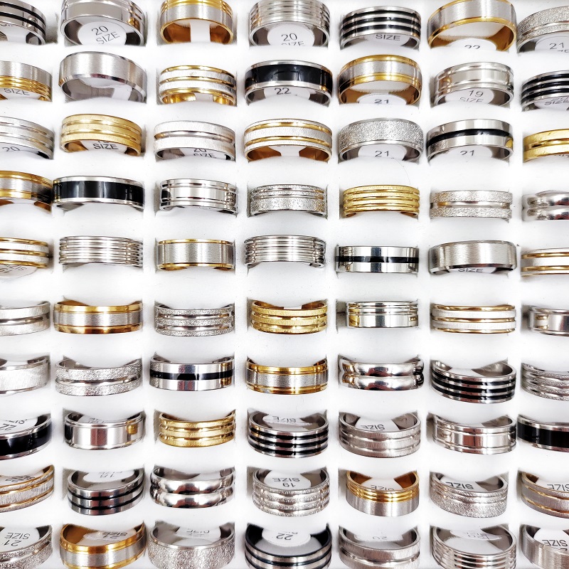 E-shop Großhandel 30 Stk./Packung Damenmode Stapelring Silberfarbe und Goldfarbe Schwarzfarbe Edelstahl Material Herren und Damen Streifenring Größe