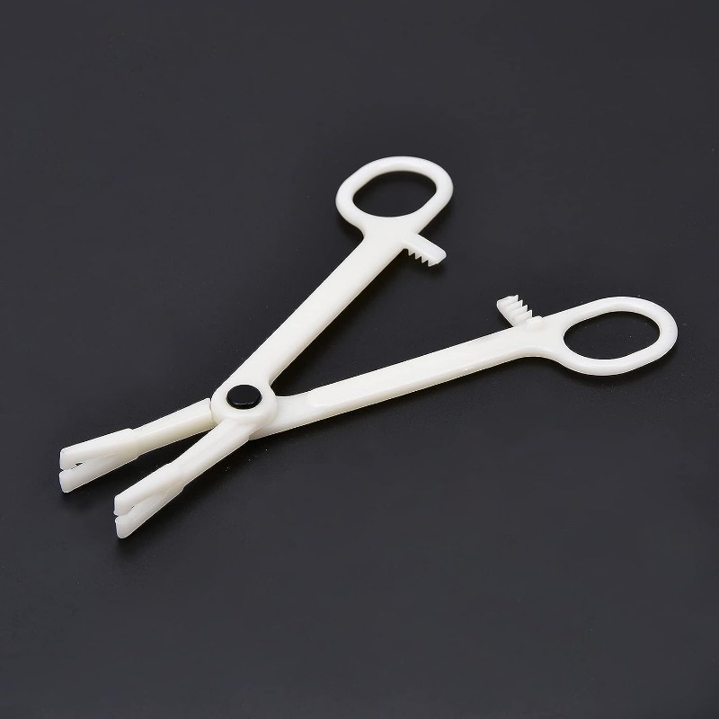 Pinza per piercing (triangolare) (Acciaio chirurgico 316L)