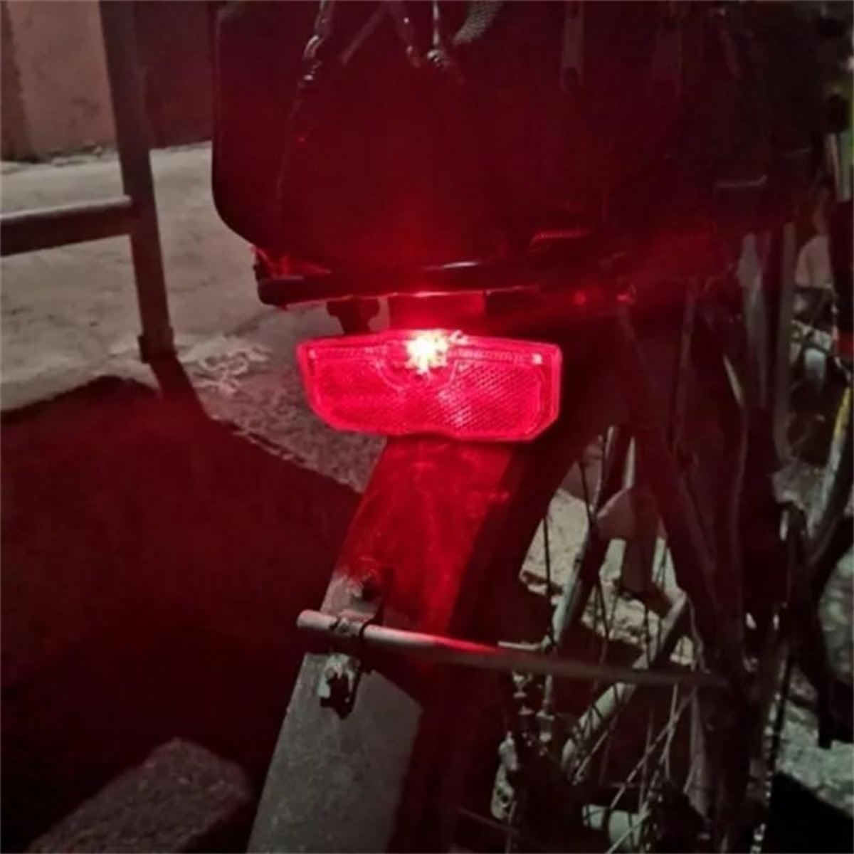 Bike back hot sale reflector