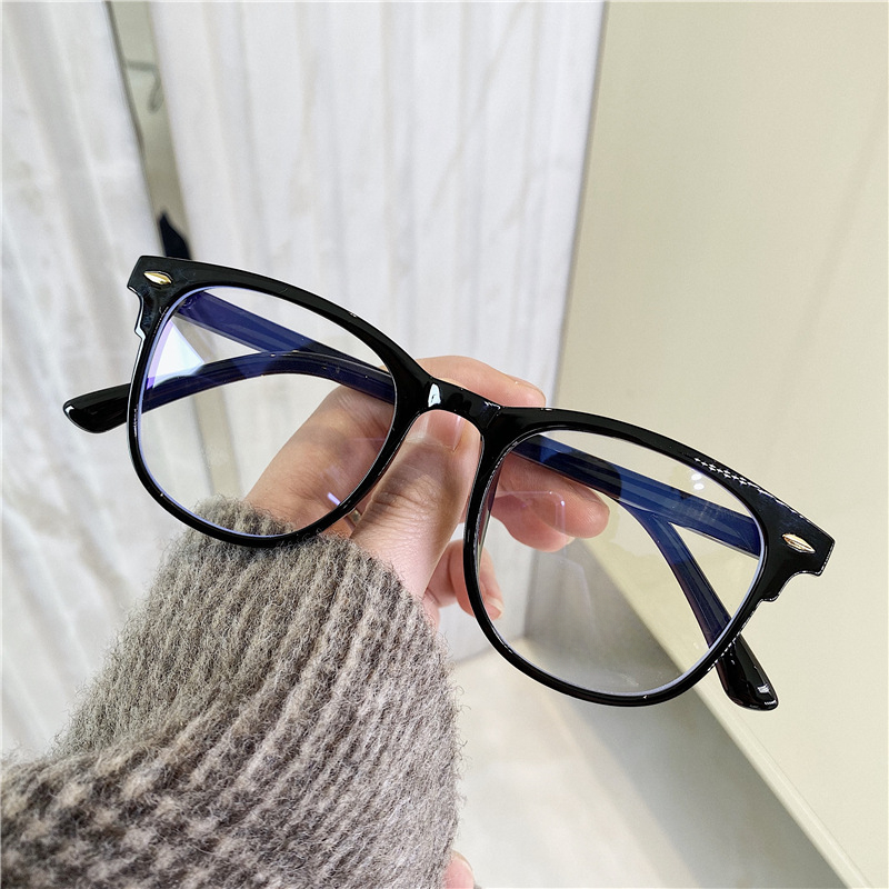 Anti Light Glasses for Reading and Computer Work