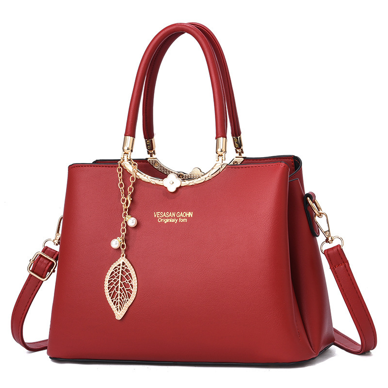 Lady L Classy Shoulder Bag