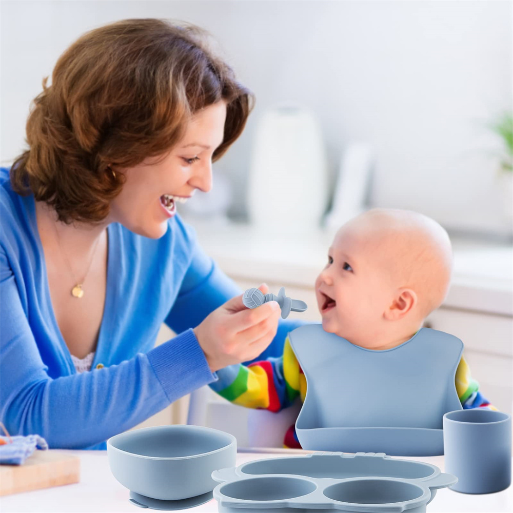Assiette Bébé Set Repas Bebe avec Ventouse Assiette Bol Bavoir Cuillere  Tasse 6 Pièces Silicone Sans BPA Enfant Vaisselle,Bleu
