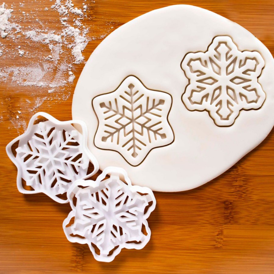 Snowflake Cookie Cutters, Stainless Steel Pastry Cutter Set, Christmas  Biscuit Molds, Baking Tools, Kitchen Accessories, Xmas Decor - Temu