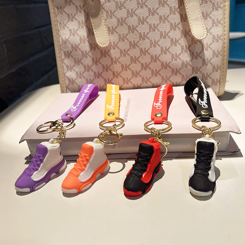 1pc Fashion Shoes Car Creative Pendant Mini Sports Shoes Key Chain Gift For  Men - Jewelry & Accessories - Temu Austria