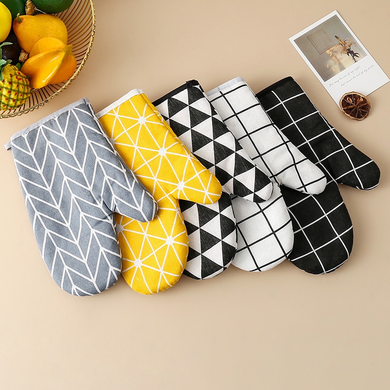 Square Polyster Oven Mitts, Short Heat Resistant Mitts, Microwave