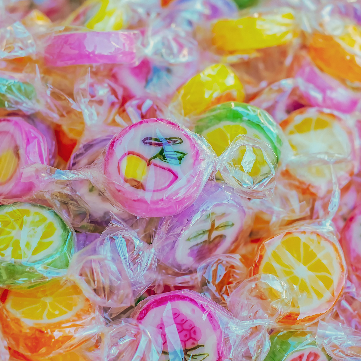 300Pcs Cake Pop Sticks and Wrappers Kit, 100Pcs 6IN Lollipop Stick, 100pcs  Clear Candy Treat Bags Parcel, 100pcs Gold Twist Ties for Lollipops