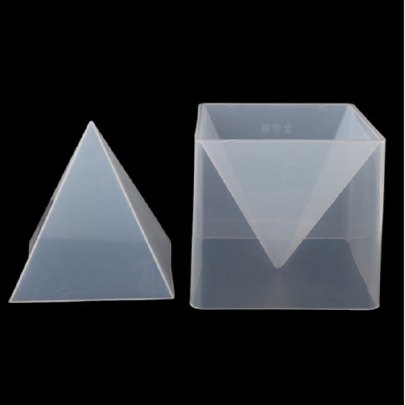 Large Pyramid Molds