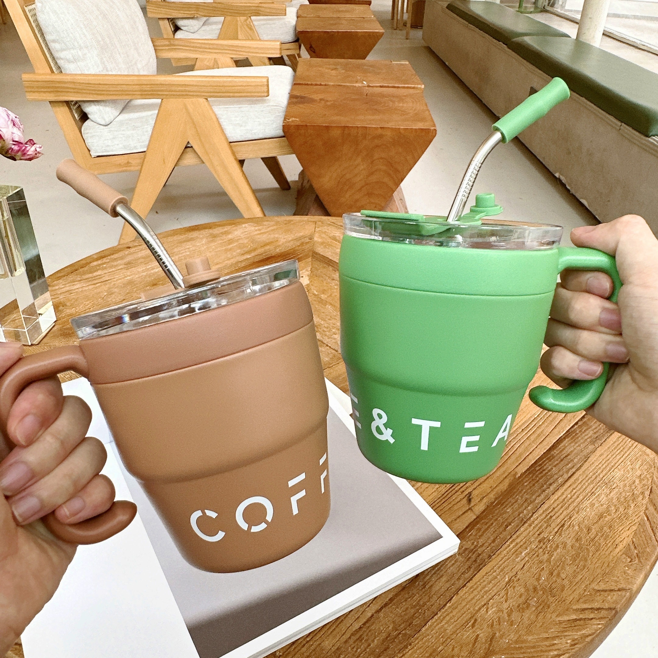 304 Stainless Steel Tumbler with Lid & Straw Vacuum Insulated Coffee Cup Portable Coffee Mug for Home Office Travel Camping, Size: 20*10*7CM, Silver