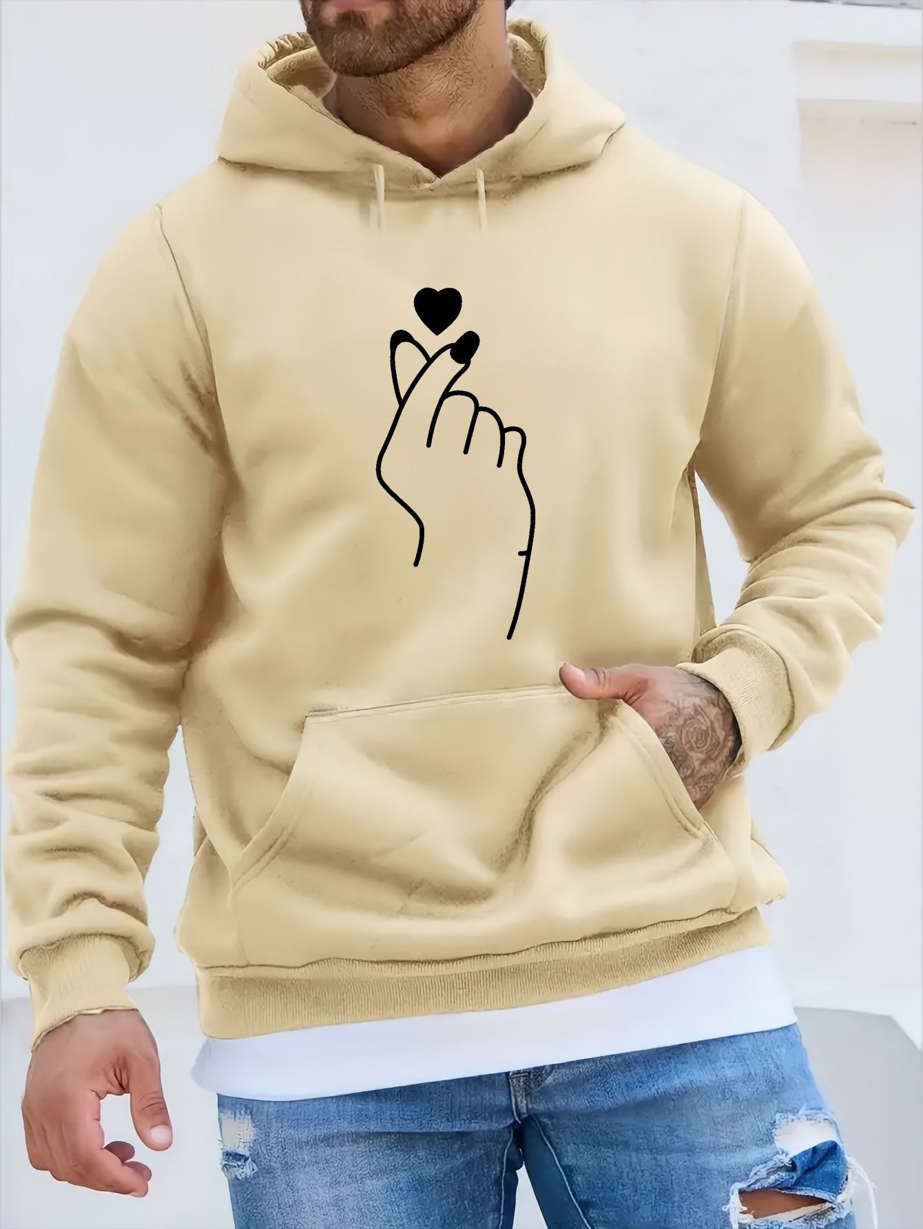 Finger clearance heart sweatshirt