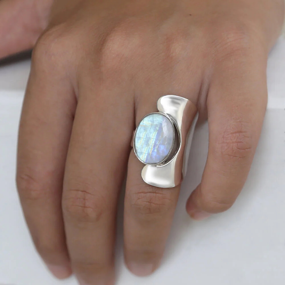 

1pc Irregular Band Ring Inlaid Moonstone In Egg Shape Special Design With A Sense Of Future Suitable For Men And Women Match Daily Outfits