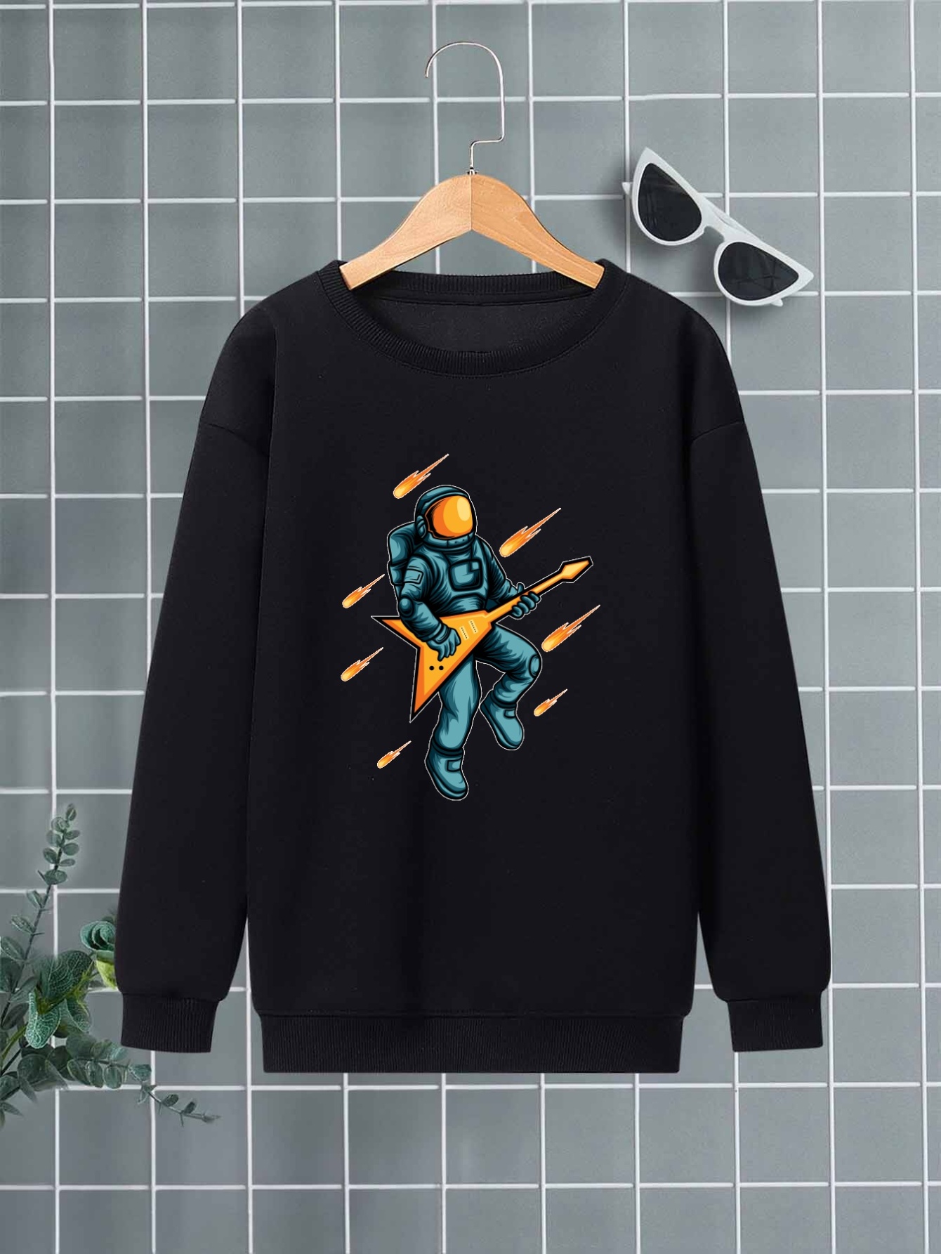 Astronaut Rocker Print Thick Sweatshirt For Boys - Casual Creative