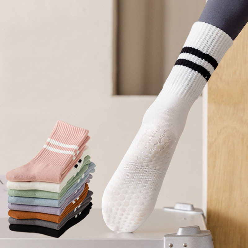 Women's Comfort Non Slip Yoga Socks Breathable Medium Tube Dance Training Socks