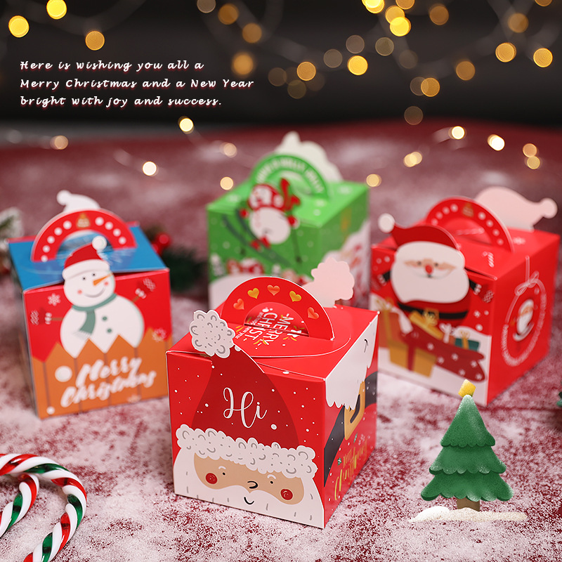 Coffrets Cadeaux De Noël Avec Kraft, Décoration Rouge Et Rouleaux De Papier,  Sucettes Et Branches De Pin