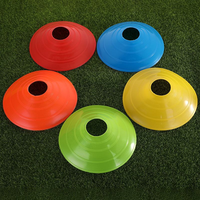 Cônes Pro Disc (ensemble de 50), cônes de football avec support, cônes de  football d'entraînement d'agilité pour l'entraînement, football, enfants,  sports, marqueurs de cône de terrain