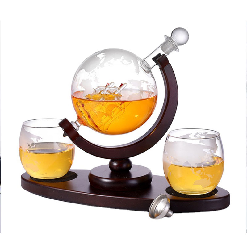 Whiskey & Wine Decanter Gifts for Men & Dad, Ship Decanter 1000ml, Set with  4 Globe Drinking Glasses - Cool Liquor Dispenser for Home Bar Unique