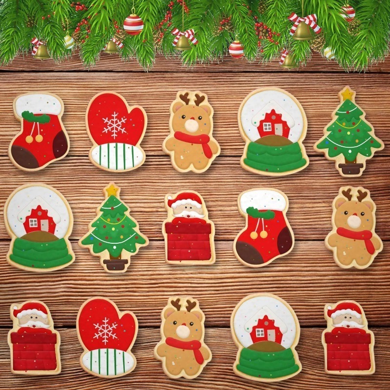 Christmas Kitchen Decor & Holiday Bakeware 2023