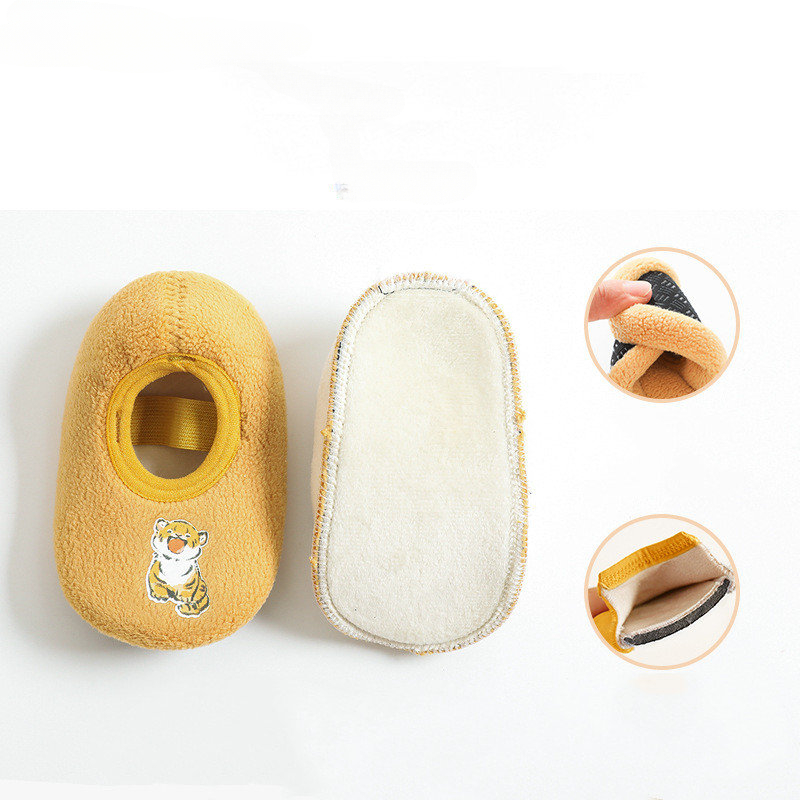 Comprar Calcetines antideslizantes para bebé, zapatos de suelo de cuna  cálidos para recién nacido con suela de goma, zapatillas bonitas para niño  y niña