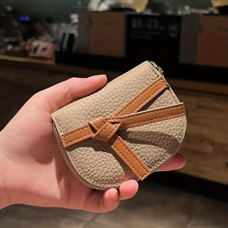 Luxury coin and card holder in leather