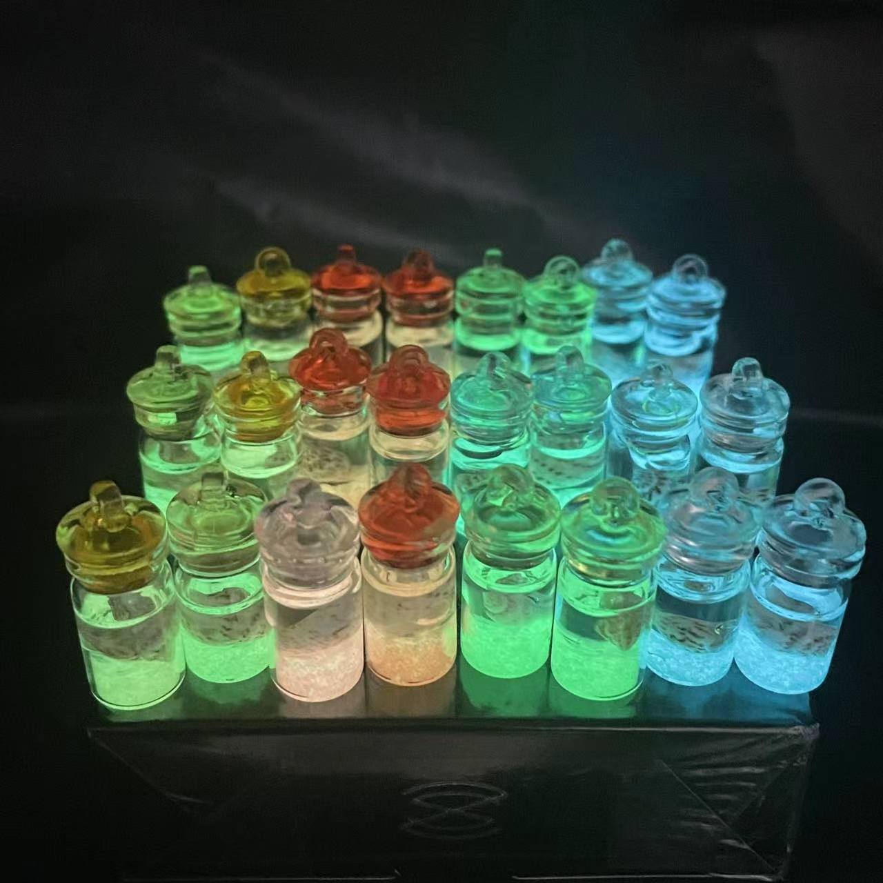 Random Color Glass Conch Shell Ocean Drift Bottle Charms Pendant