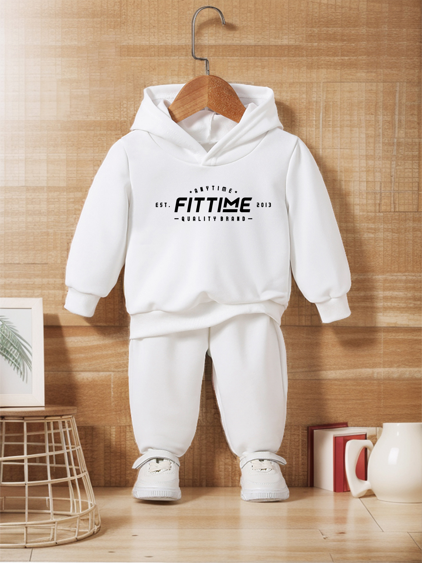 Trendy Fittime Alphabets Print Hooded Long Sleeve Sweatshirt