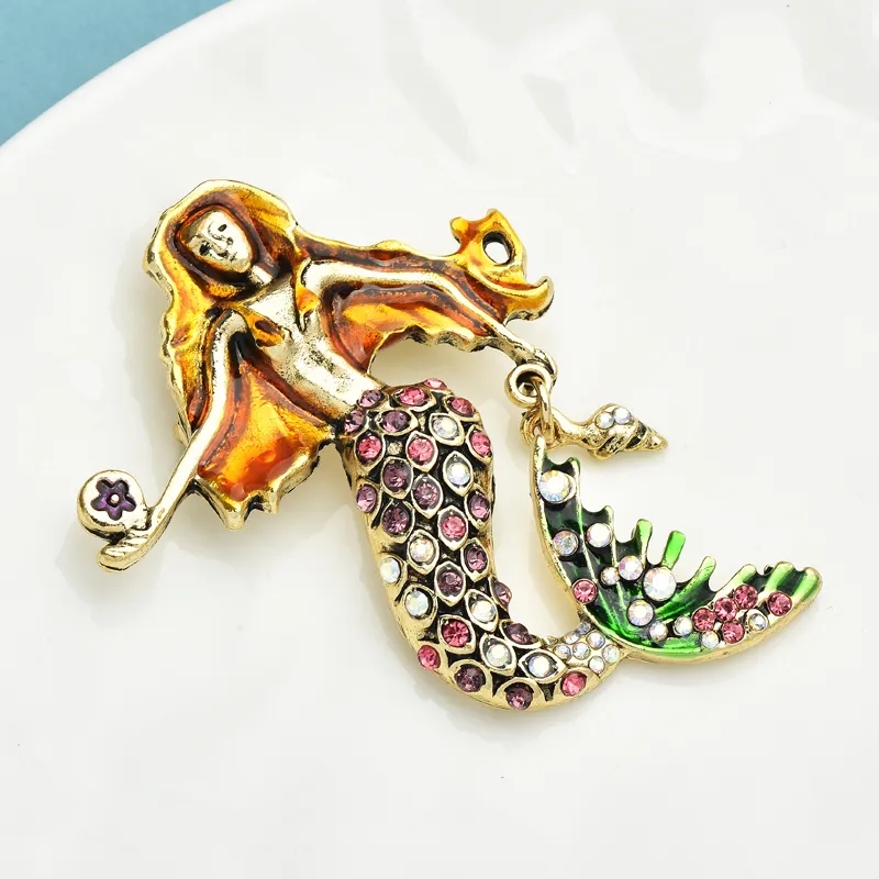 Crystal Fish Brooches Pin Women Alloy Shinny Rhinestone Goldfish Brooch Pin  Fashion Elegant for Party Dress Women Blue Jewelry