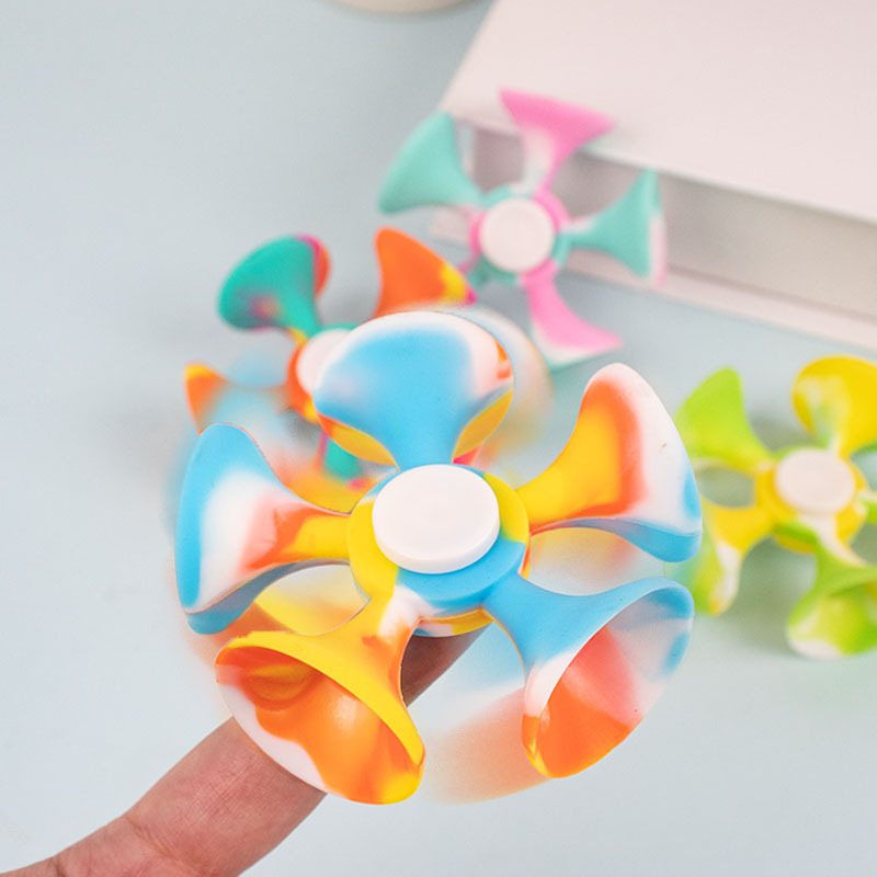 Rotating Silicone Gripper Decompression Suction Cup Dart Finger Tip Gyroscope