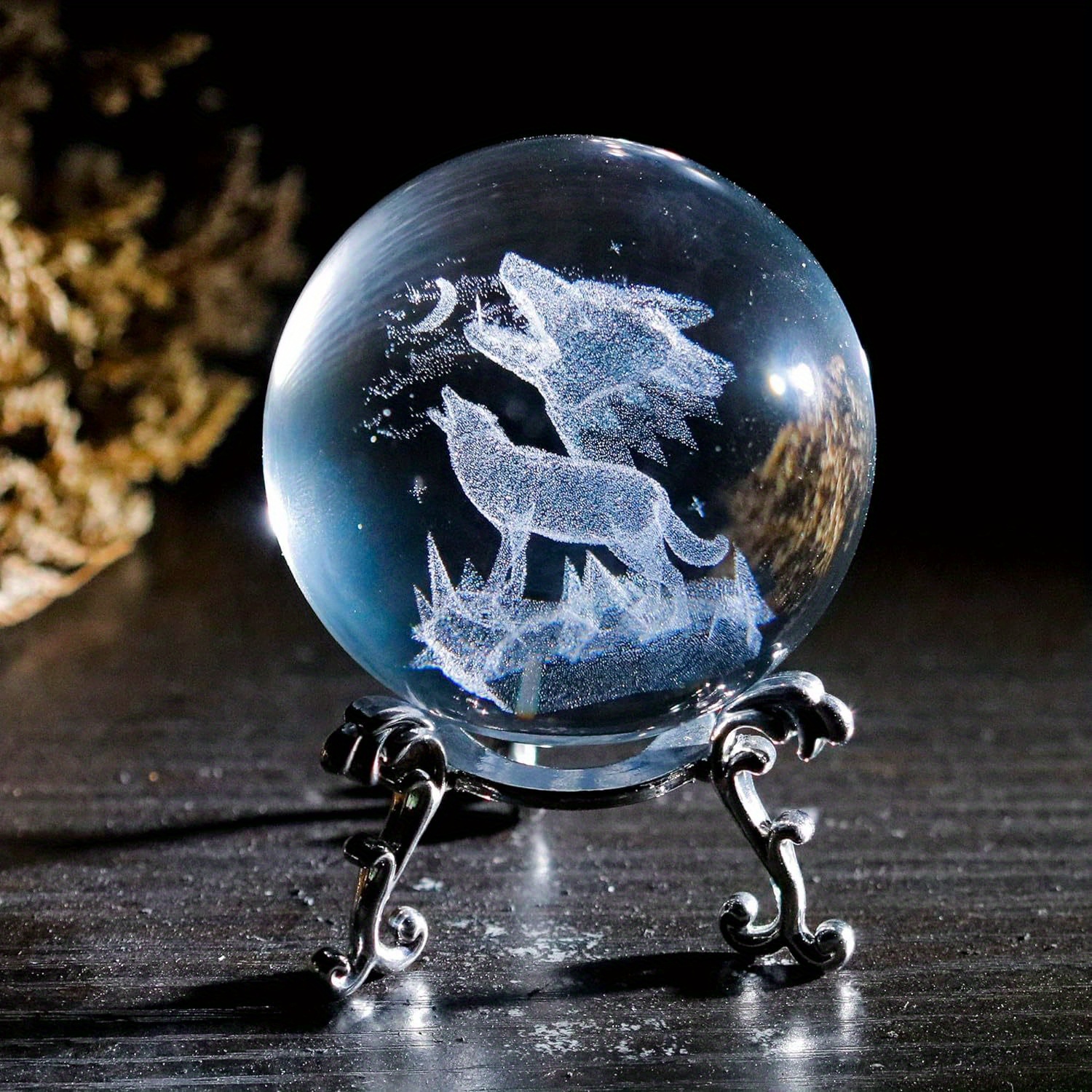 

1pc 3d Laser Crystal Howling Wolf Statue Crystal Ball, Paperweight With Stand Base - Home Decor Gifts, Christmas Decor, Home Decor, Party Decor, Thanksgiving Gift