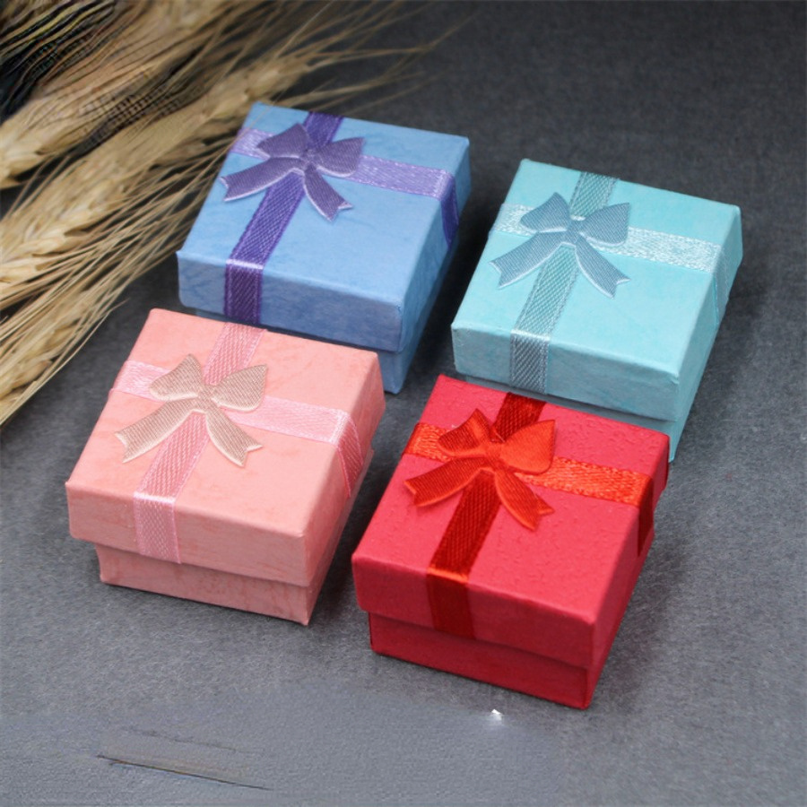 Small Jewelry Gift Box For Necklace And Pendant, Cardboard Jewelry