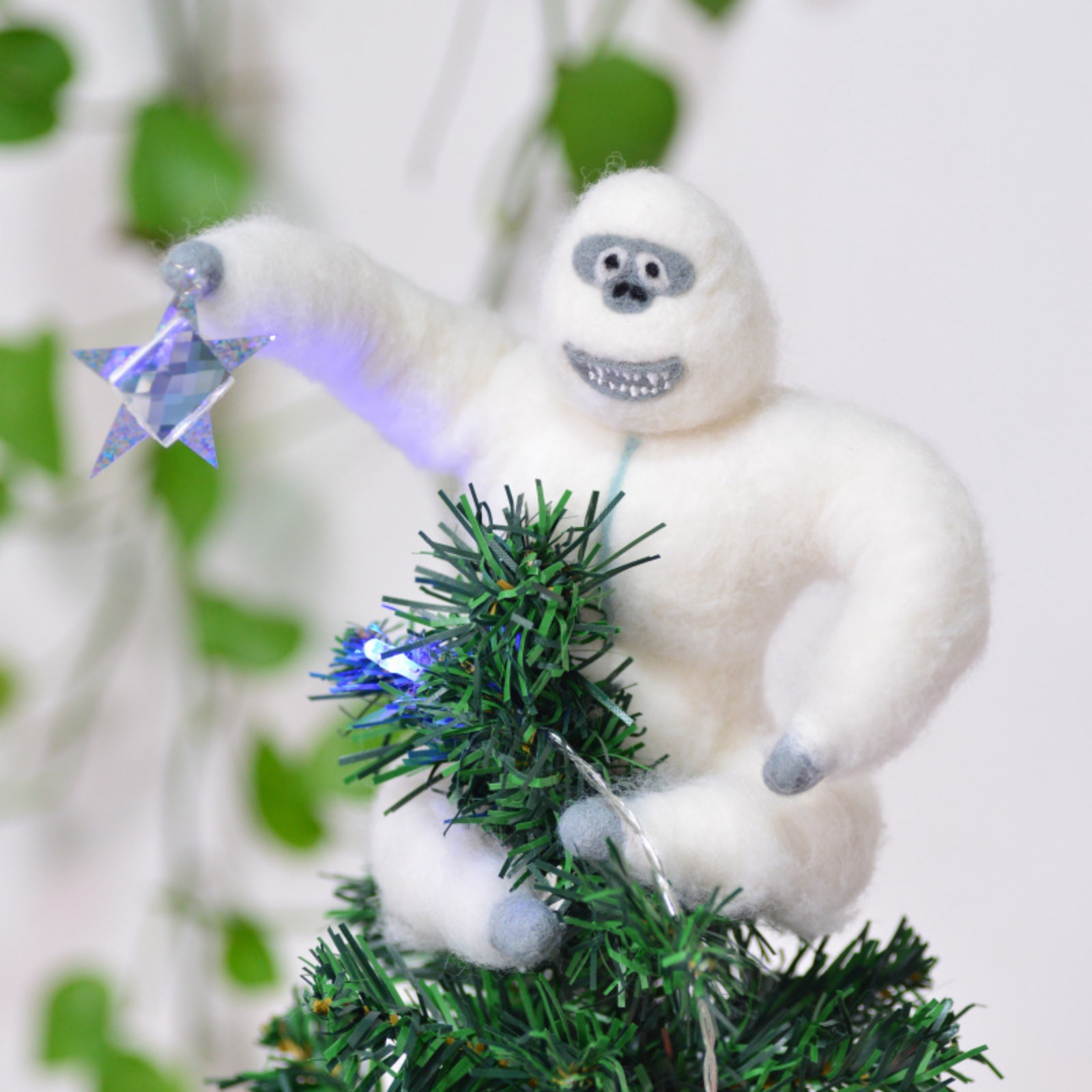 Christmas Tree Topper Abominable Snowman Xmas Chimpanzees Ornament