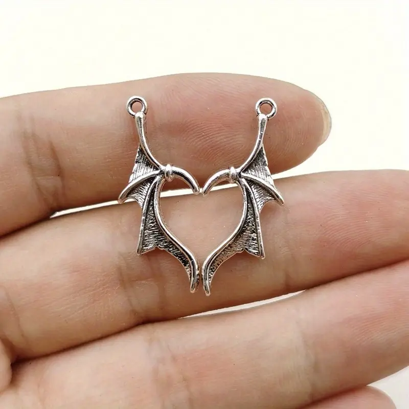 10pcs Antique Silver Color Wing Alloy Pendant Vintage Dragon Wings Heart  Shape Charms Bulk For DIY Bracelet Necklace Jewelry Making Findings