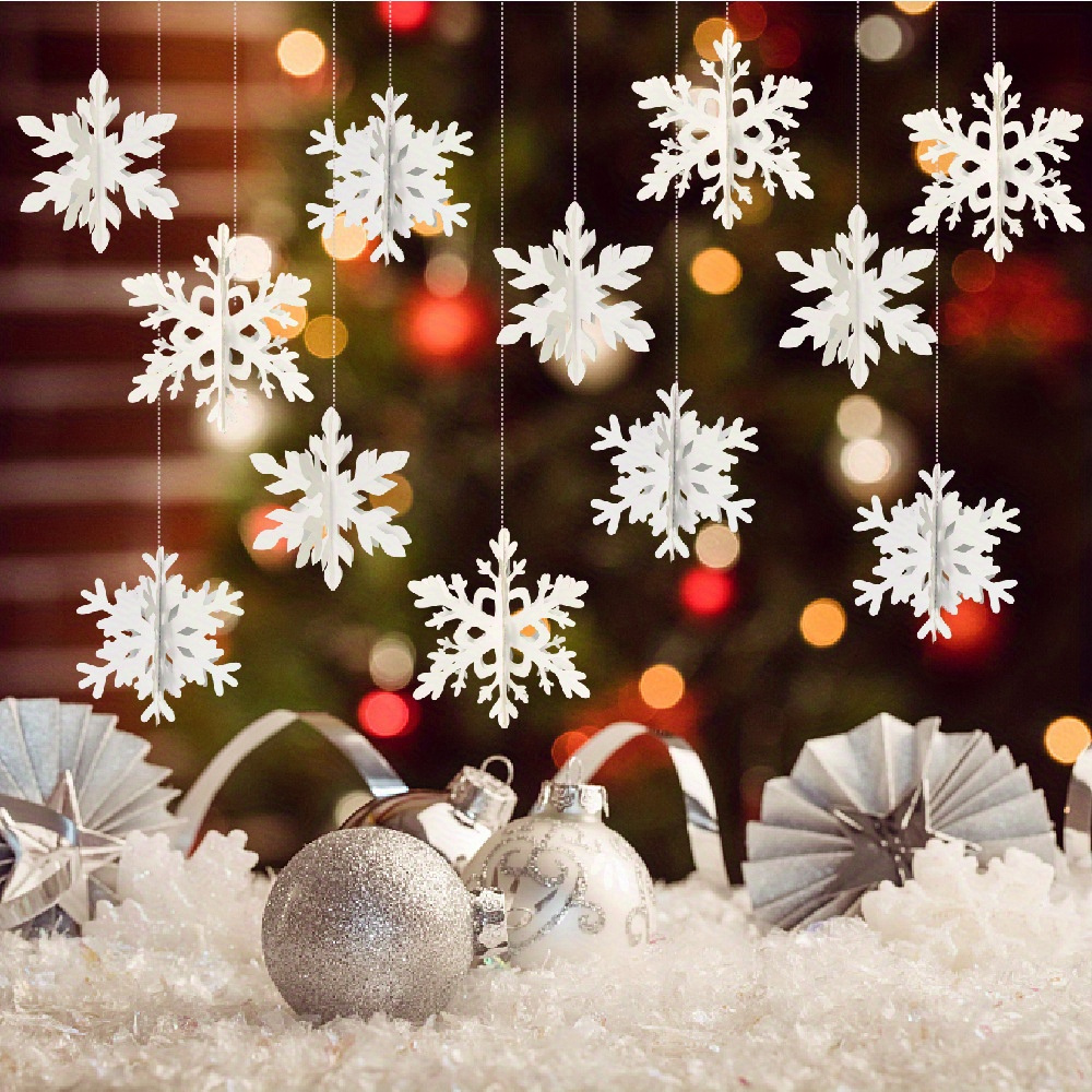 Lot de 20 flocons de neige en bois brut – 4 styles de flocons de neige en  vrac avec ficelle, étiquettes de décoration pour sapin de Noël (7 à 8 cm) :  : Maison