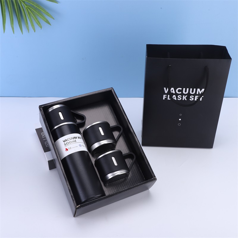 Stainless Steel Vacuum Flask With 2 Cups Gift Set