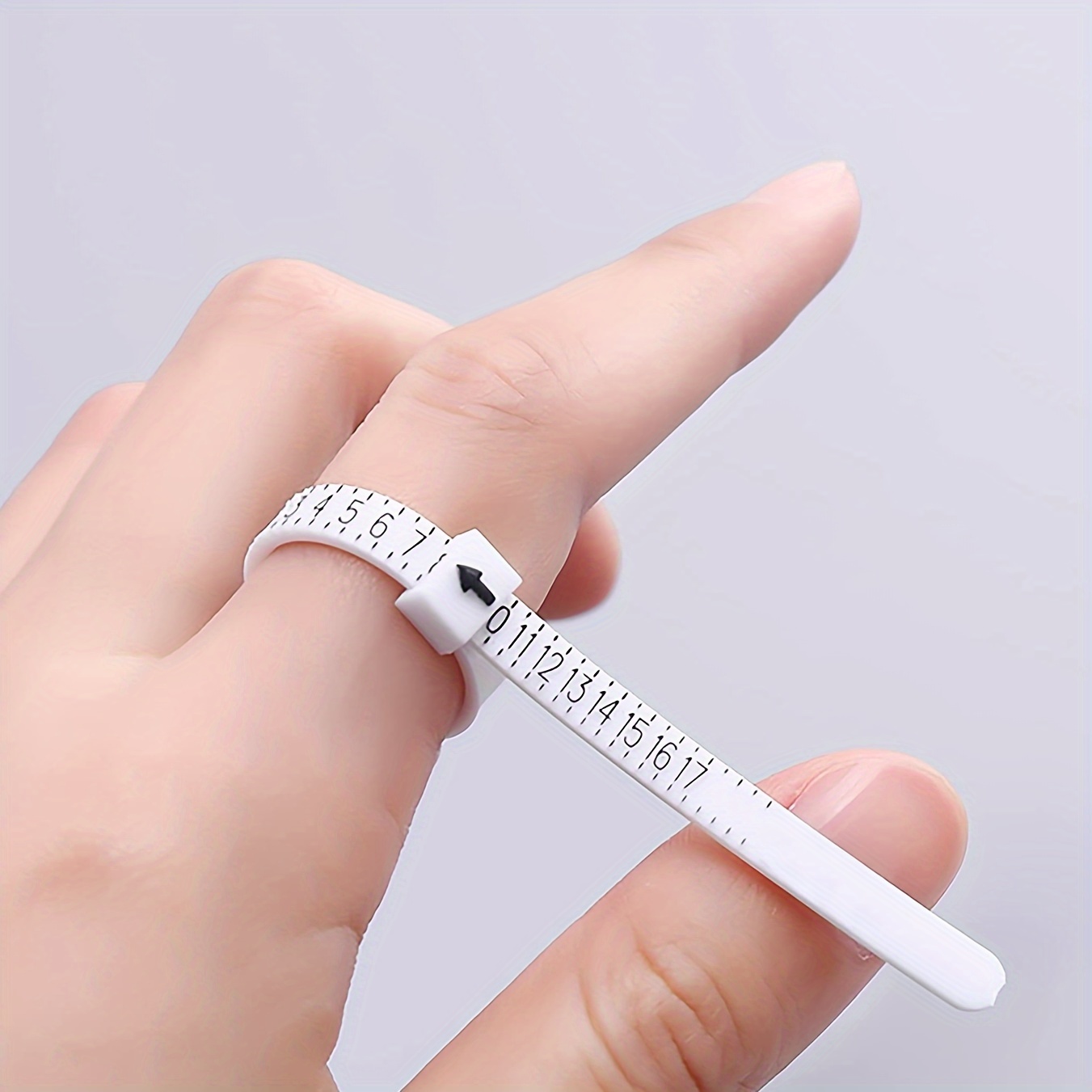  GeeStone 2Pcs Ring Sizer Measuring Tool Reusable Finger Size  Gauge Measure Set Jewelry Sizing Tools 1-17 USA Rings Size (White+Black) :  Arts, Crafts & Sewing