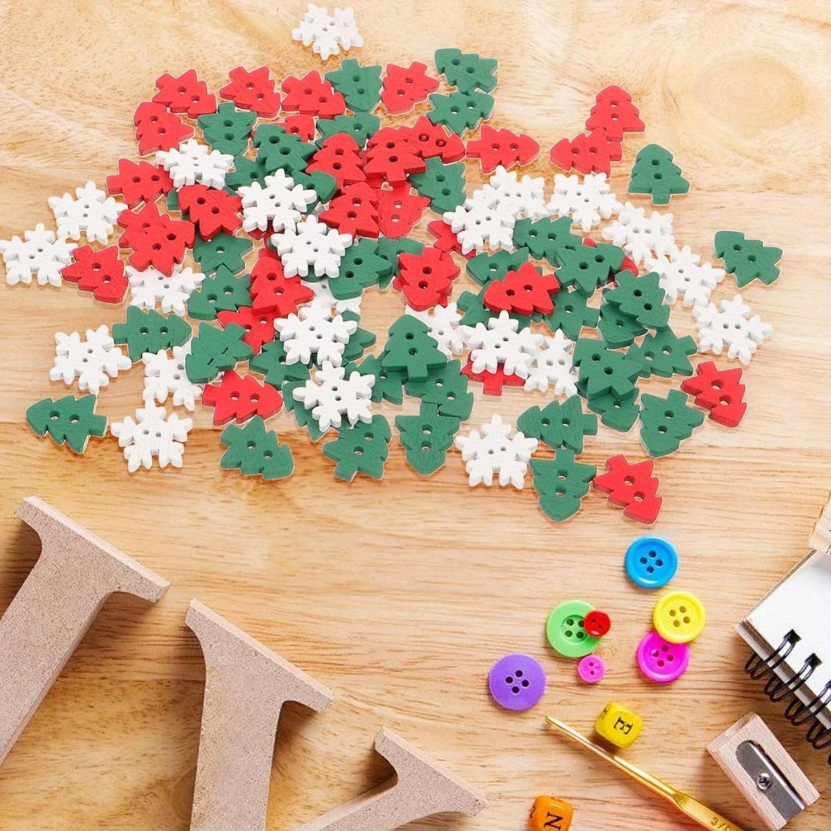 50pcs Mixed Wood Wooden Snowflakes Xmas Trees Snowman Christmas Party  Decorations DIY Crafts Gift Packaging Decor Wood Buttons