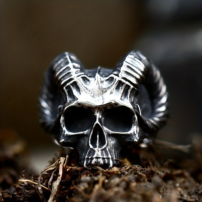 Devil head store ring