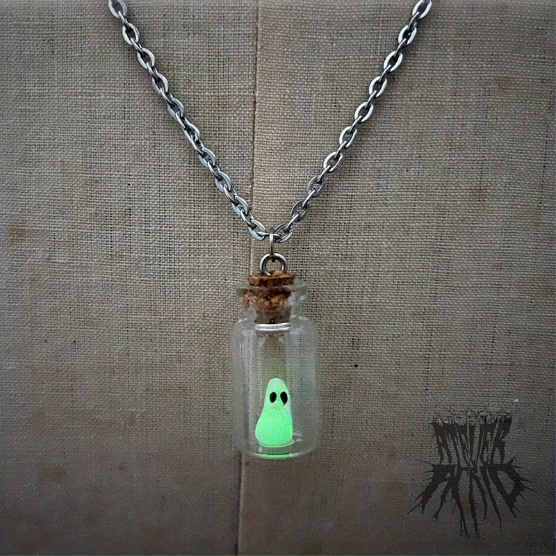 1pc/2pcs, Mini Cute Ghost Necklace, Halloween Glow-in-the-Dark Necklace, The Adopt A Pet Ghost Necklace, Little Ghost in A Vial Pendant Necklace