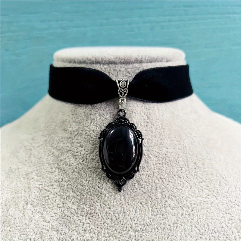 1pc Gothic Black Velvet Necklace Collar Choker Retro Vintage Chain Vampire  Women's Personality Neck Jewelry