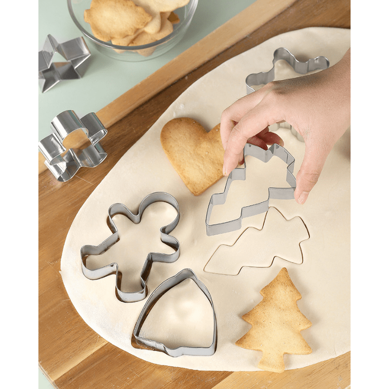 10pcs, Snowflake Cookie Cutters, Metal Pastry Cutter Set, Biscuit Molds,  Baking Tools, Kitchen Accessories, Christmas Decor