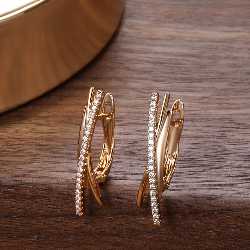 E-shop 1 Paar Moderne Minimalistische Goldfarbene Clip-Ohrringe im Kreuzstil mit Synthetischem Zirkonia, Modeschmuck für Teenager