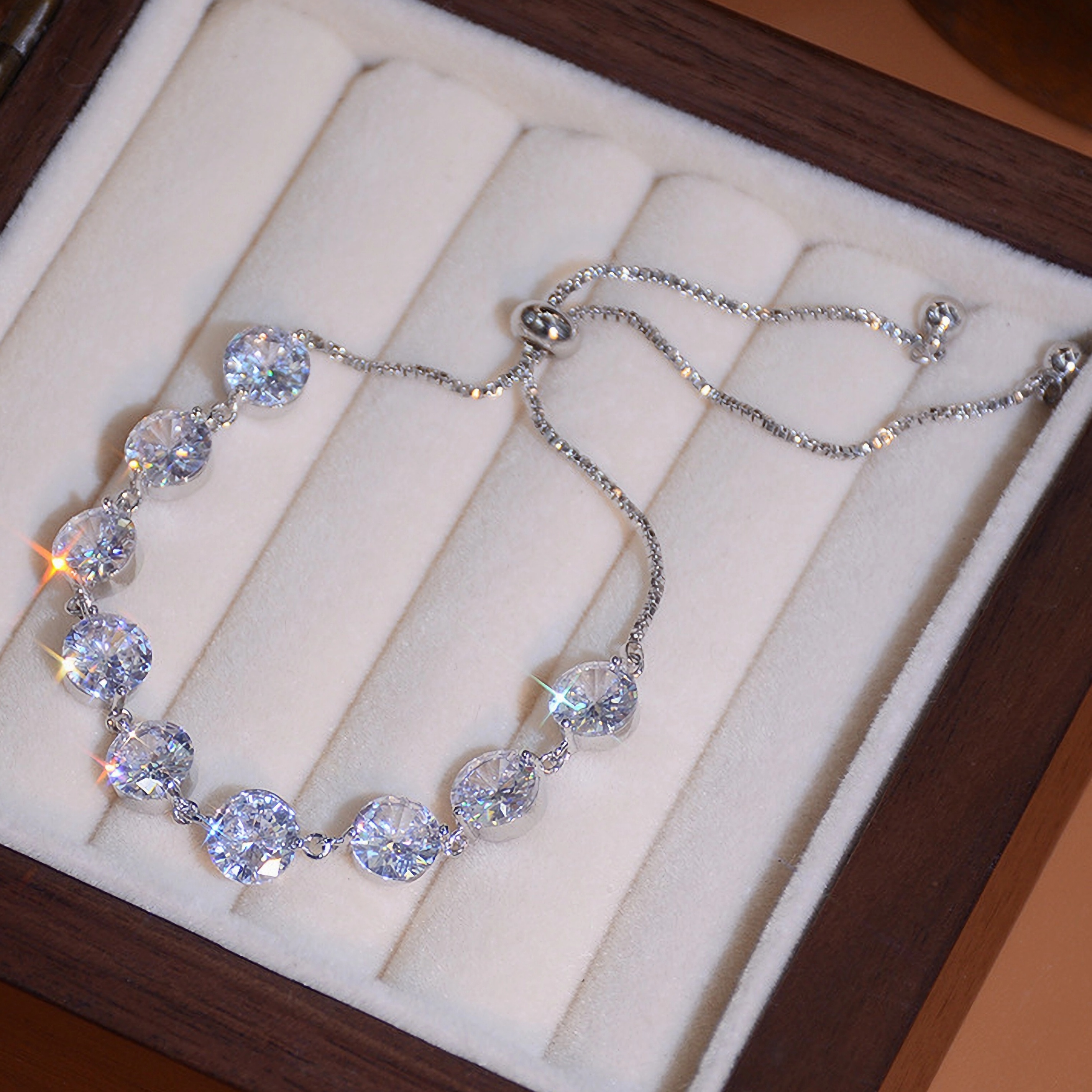 TEMU 1pc Pulsera de Lujo para Mujer con Circonita , Pulseras Ajustables, Adiciones de Pulseras Súper Brillantes Regalo para Hermanas