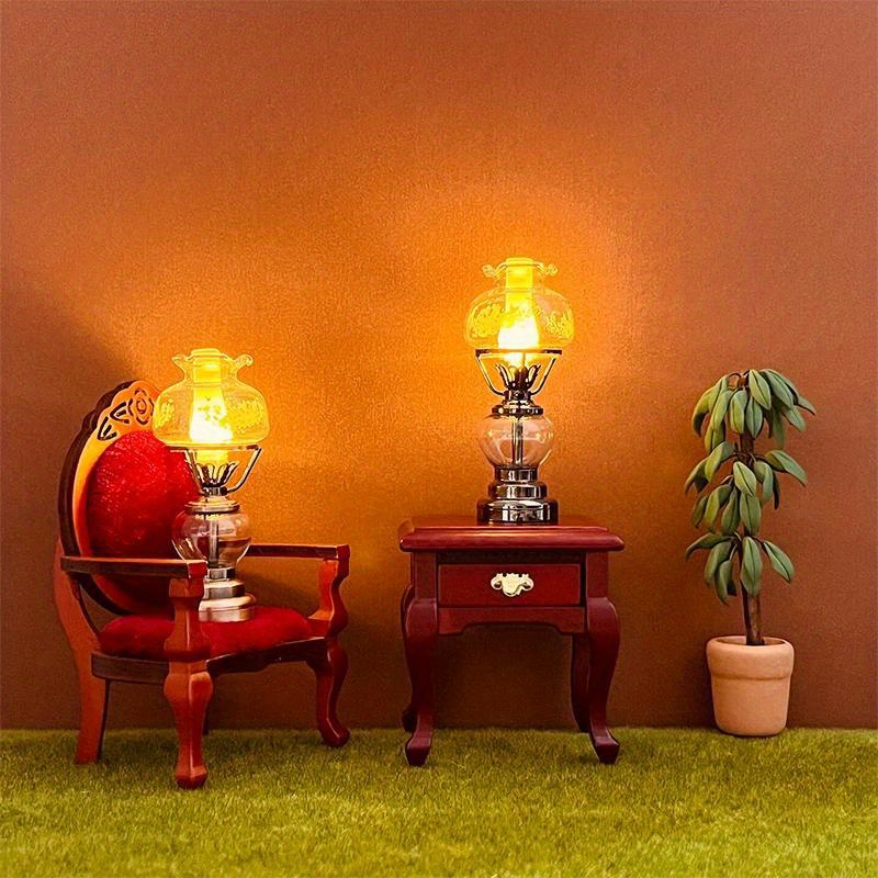 Miniature Lantern Mini Kerosene Lamp Light Dollhouse Decoration  Accessories, 1:12 Dollhouse Miniature Kerosene Lamp(Type 2-with Light)