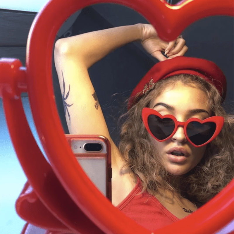 KBJUH Forma di Cuore Gli Occhiali da Sole Donna di Moda Rimless