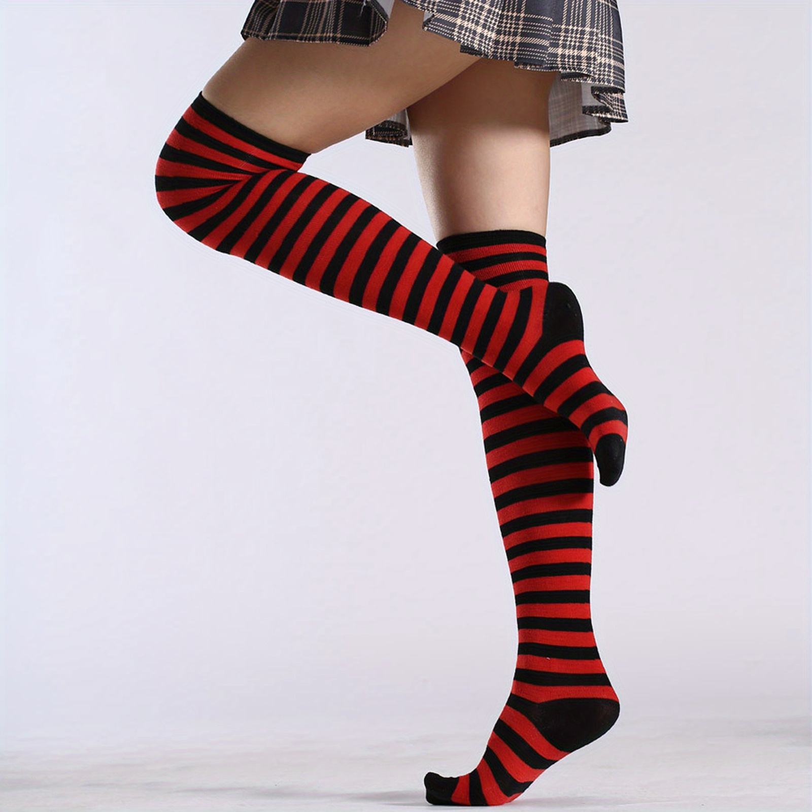Jinei 6 pares de calcetines altos a rayas largas a rayas por encima de la  rodilla, calcetines de bruja para mujer, calcetines de rayas naranjas y