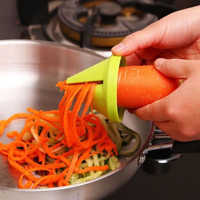 Râpe carottes manuel  Cuisine et accessoire